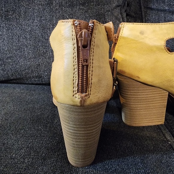Y2k‎ Mudd Strappy Chunky Heel Back Zip Size 10 Beige Sandals - Picture 8 of 16